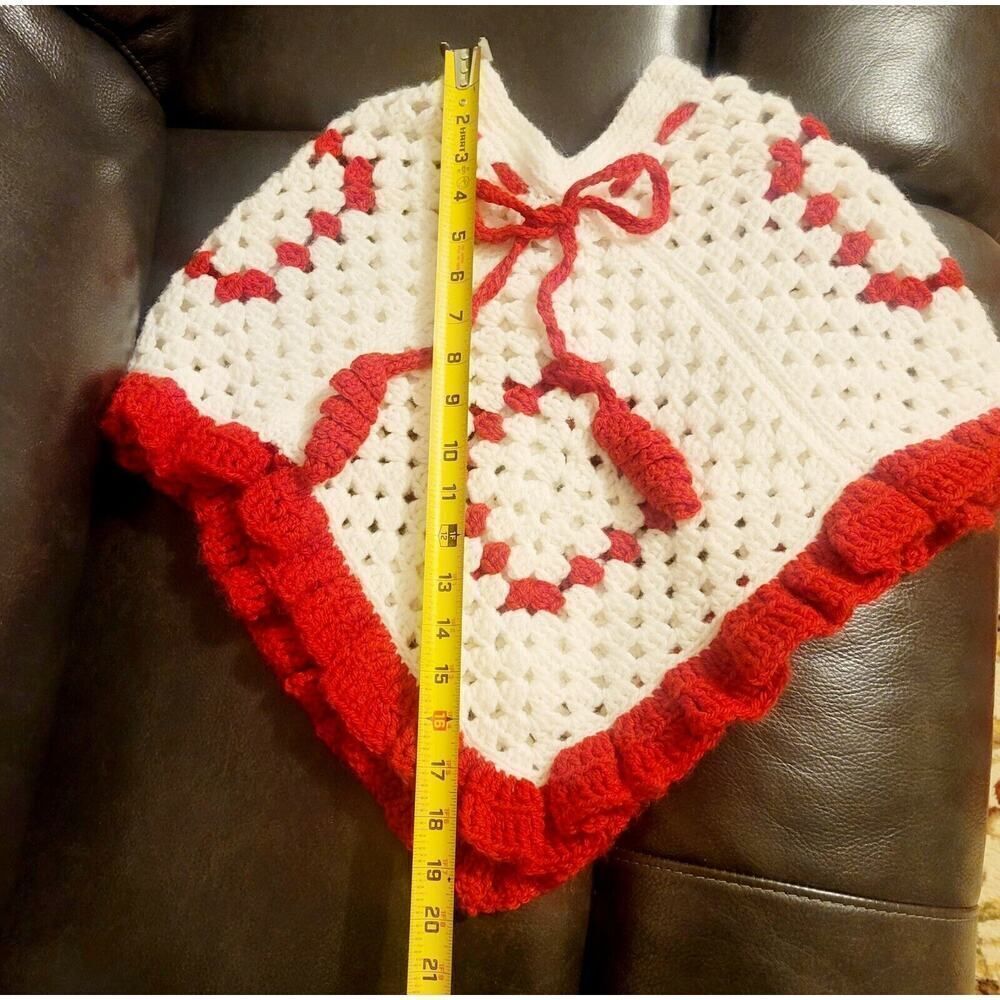 Vtg Crocheted Red White Girls Poncho Shawl Handmade Pom Poms Frill Christmas - Picture 6 of 7